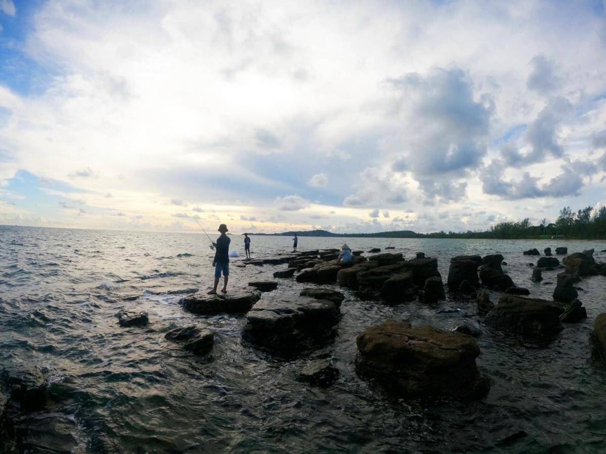 Golden Lotus Homestay フーコック エクステリア 写真